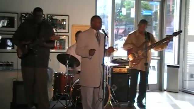 Leroy Wofford performing at Pittsburgh JazzLive International Festival