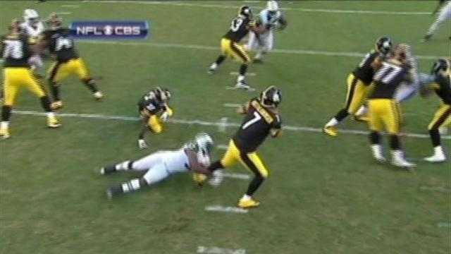 Ben Roethlisberger escapes a sack against the Jets.