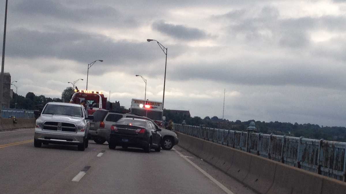 (PHOTOS) McKees Rocks Bridge accident