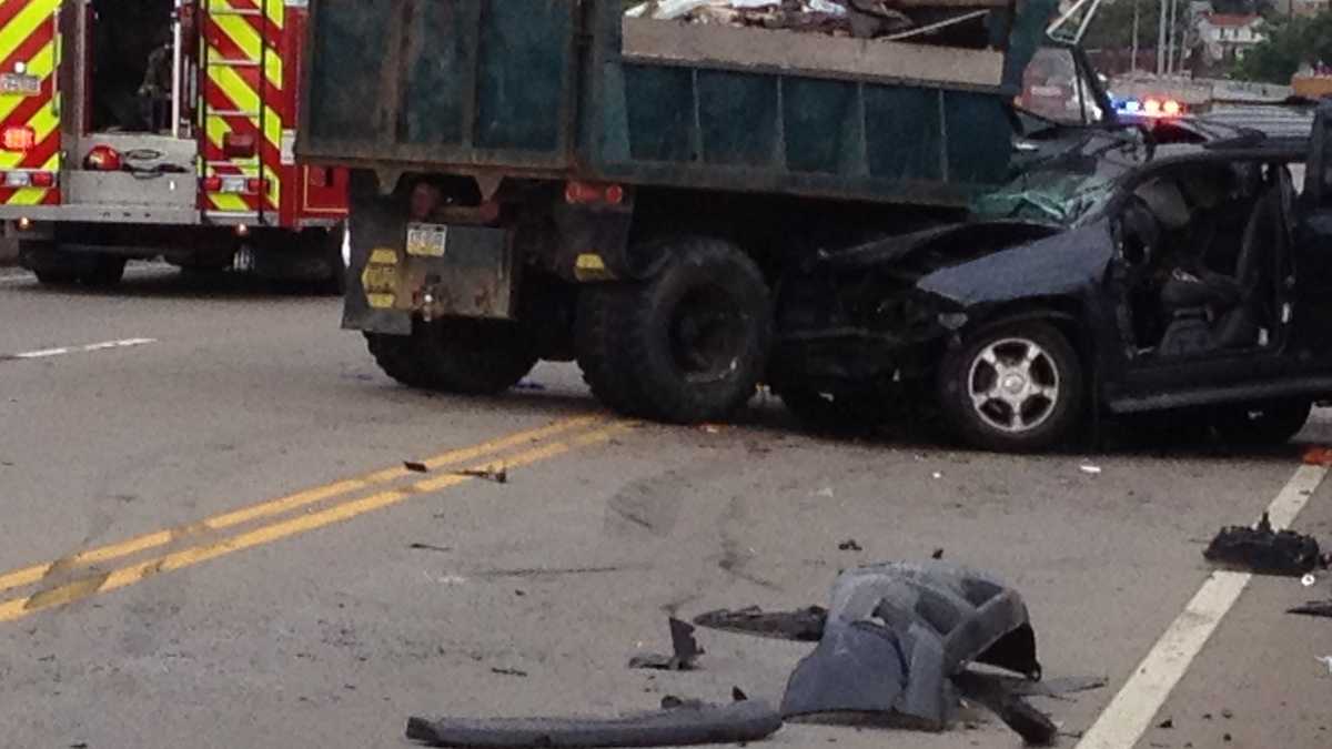 (PHOTOS) McKees Rocks Bridge accident