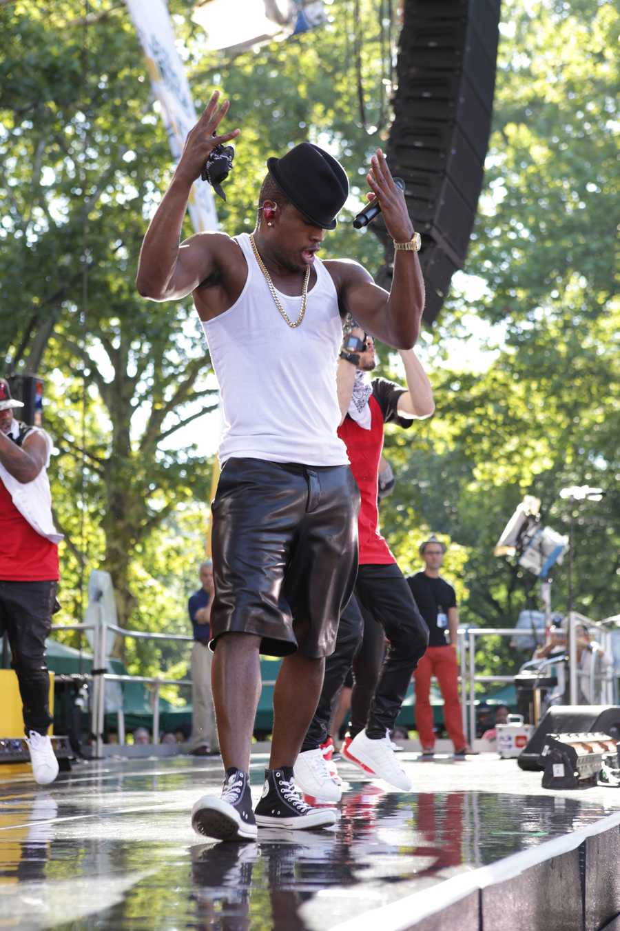 (PHOTOS) Ne-Yo Performs on Good Morning America