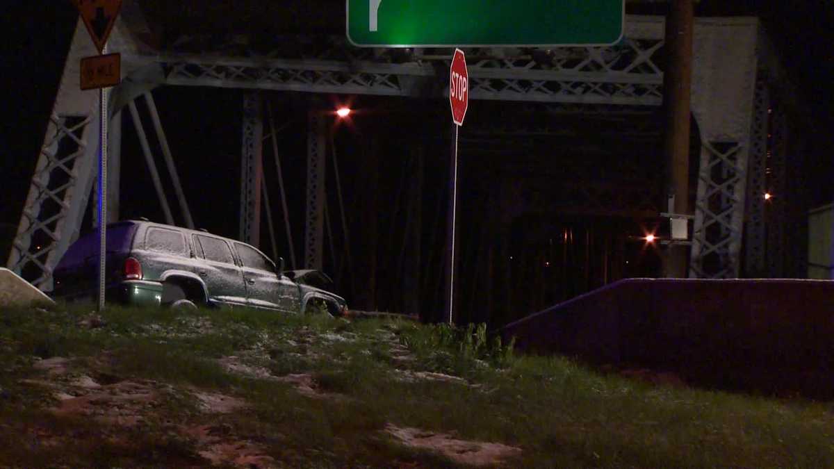 Photos McKeesportDuquesne Bridge crash