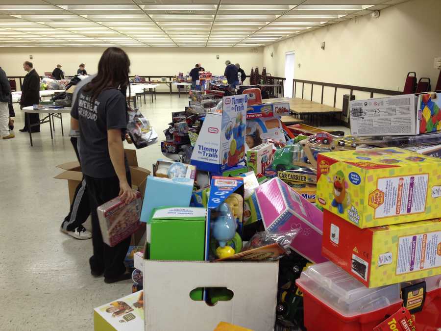 Photos Salvation Army overwhelmed by Christmas toy donations