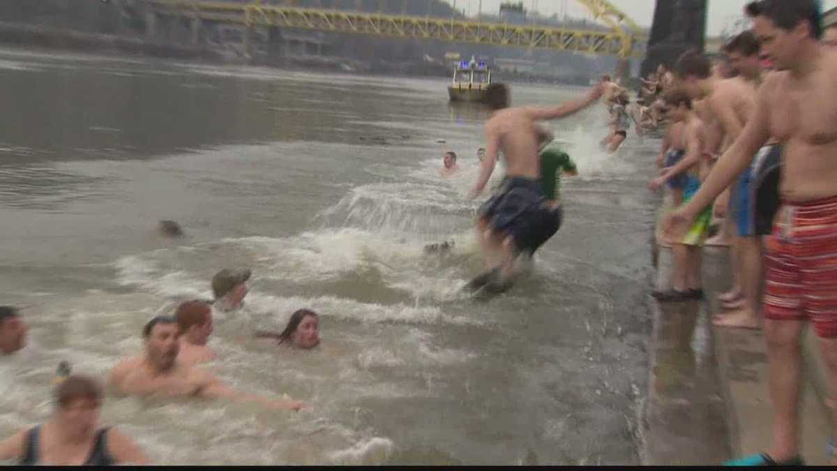 Taking the plunge Pittsburgh Polar Bear Club Annual Jump