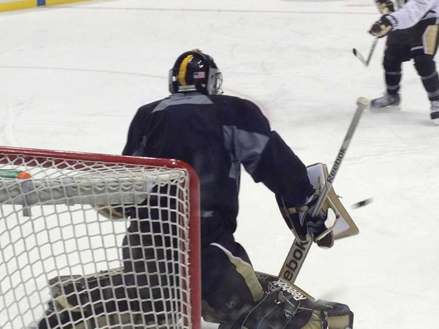 Penguins' Fleury to wear Steelers-themed mask at Soldier Field - NBC Sports