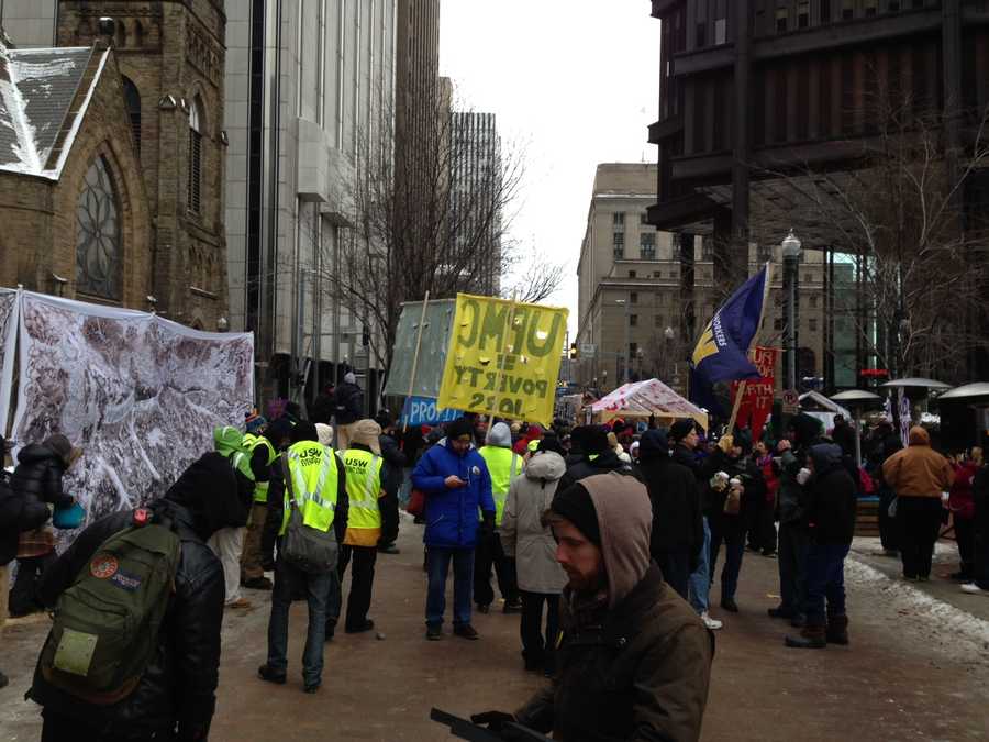 Photos UPMC protest ties up Downtown Pittsburgh traffic