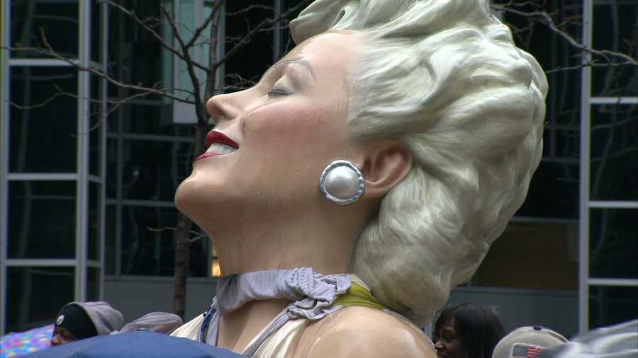 Photos Giant Marilyn Monroe statue graces downtown Pittsburgh