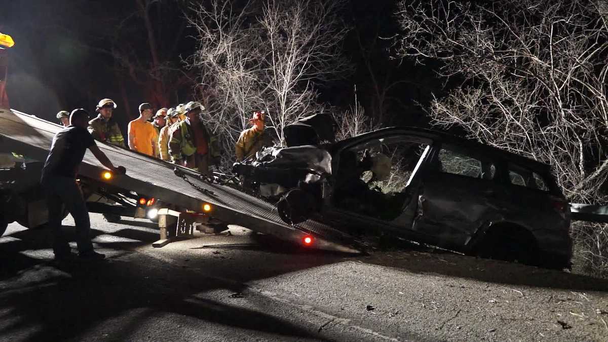 Photos 2 car crash on Route 66