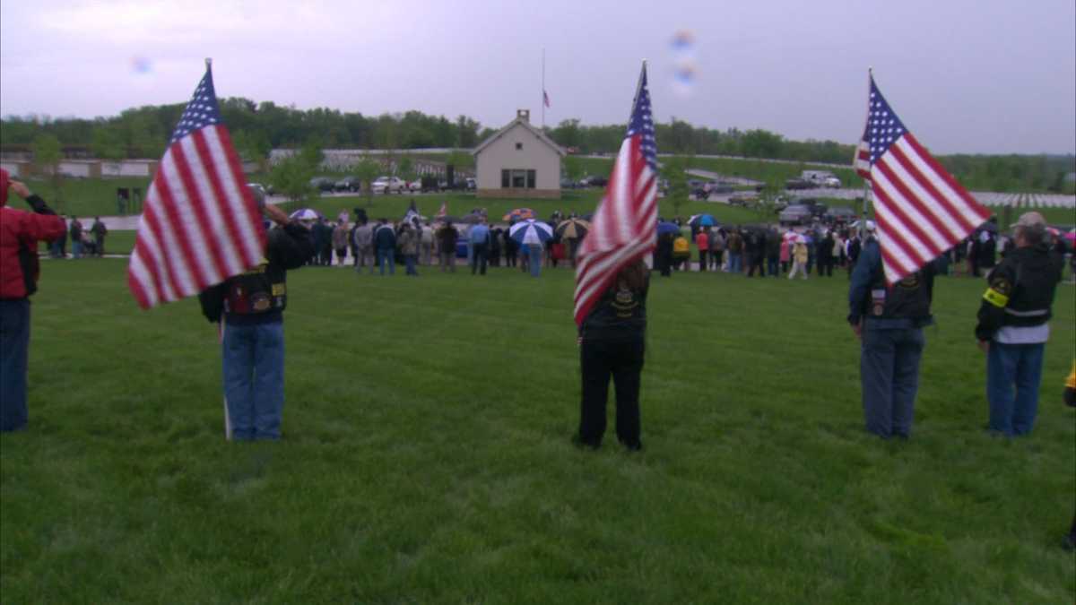 Photos: Forgotten veterans' ashes finally buried