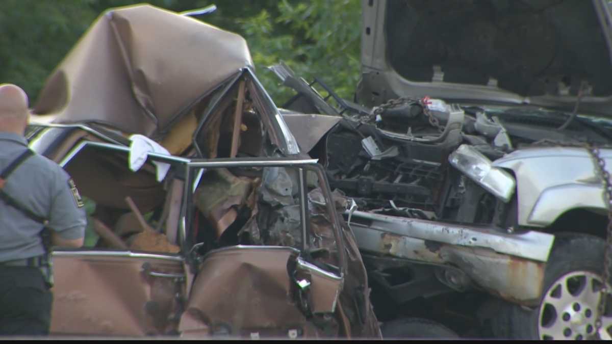 Photos Vehicles entangled in Route 28 crash