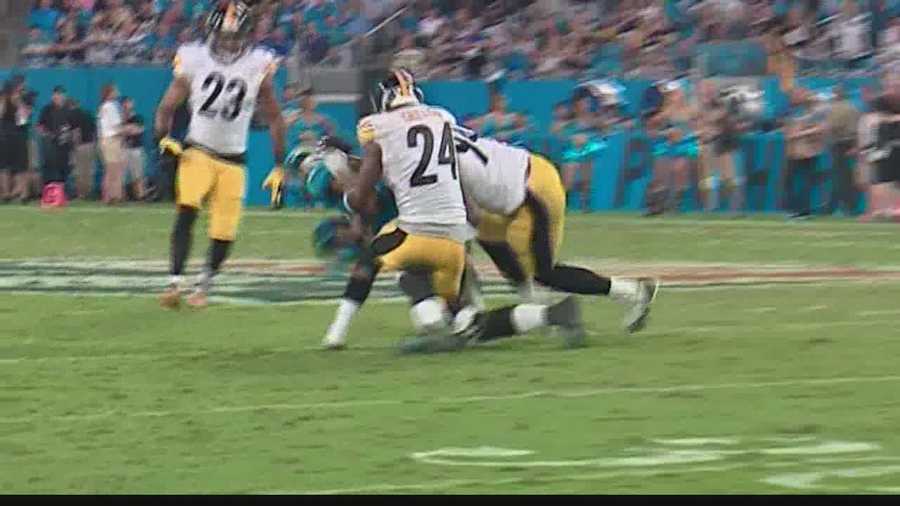 Pittsburgh Steelers cornerback Ike Taylor (24) wears a terrible