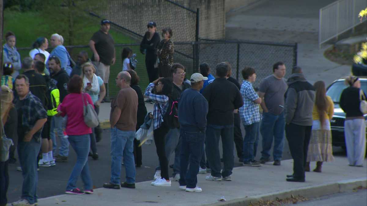 2 Pittsburgh schools evacuated after bomb threat