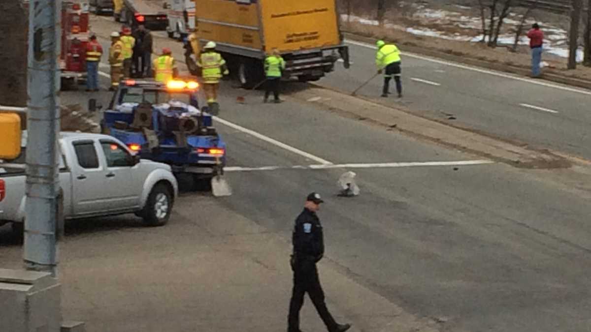 Woman dies in Route 65 crash in Ambridge