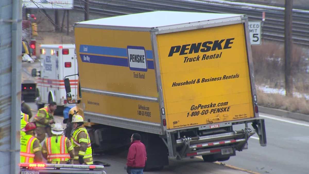 Woman dies in Route 65 crash in Ambridge