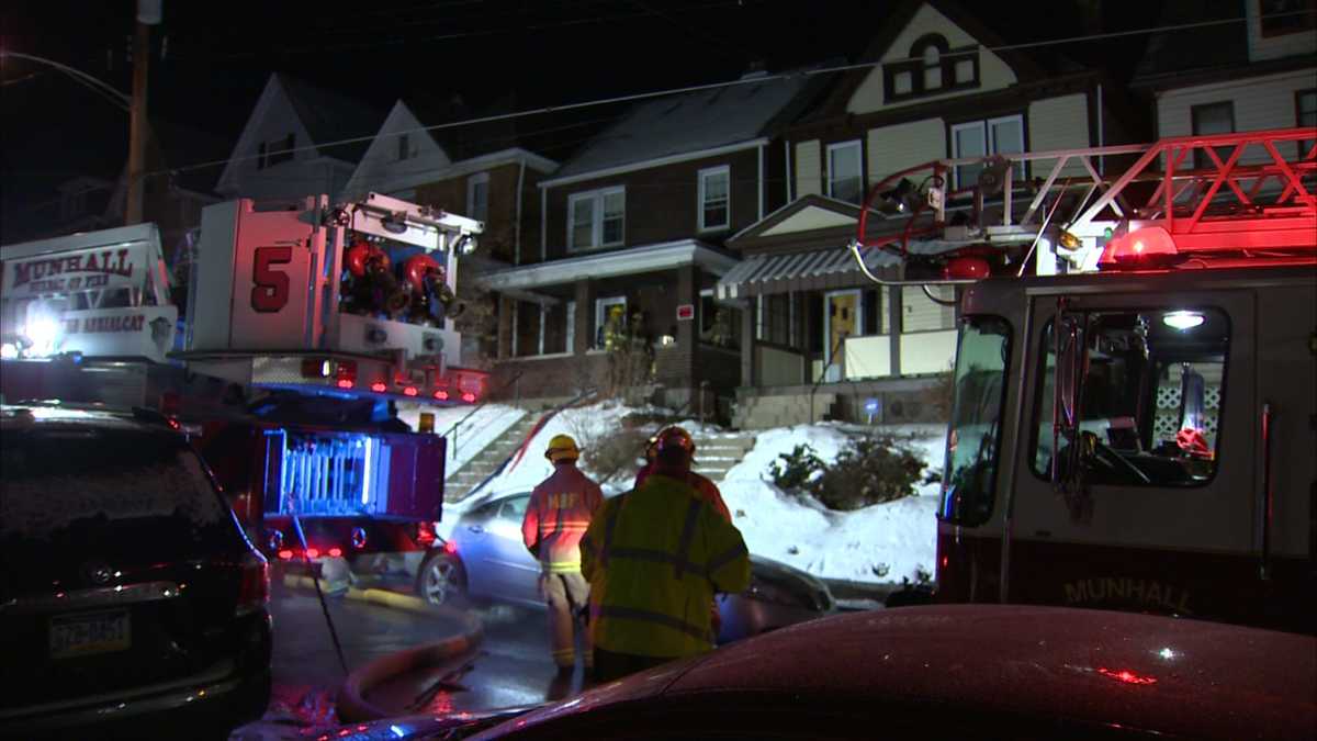 Crews contain early morning Munhall house fire