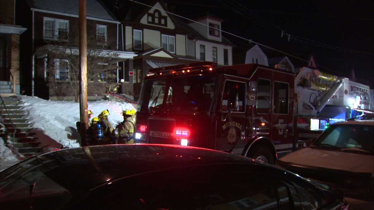 Crews contain early morning Munhall house fire