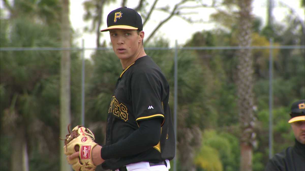 It's official: Pirates call up top prospect Glasnow