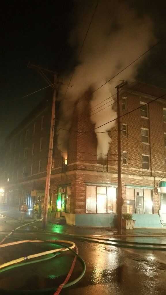Photos 2alarm fire in Wilmerding apartment building
