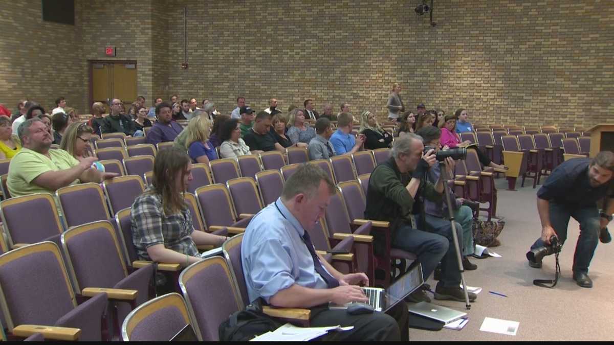 Plum school board says district is standing by principal and superintendent