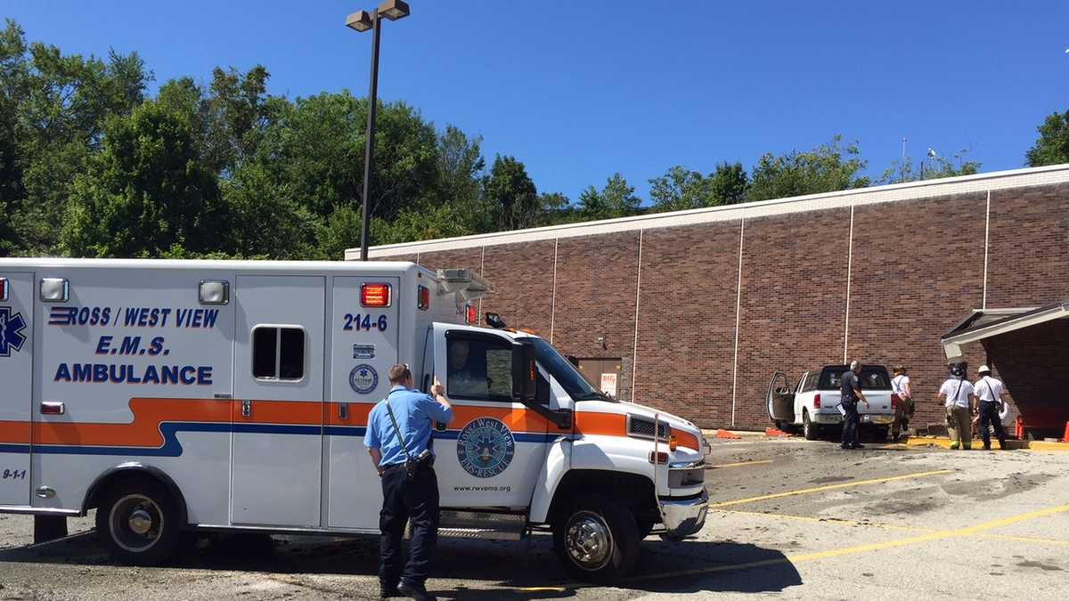 Photos Car crashes into Big Lots on McKnight Road