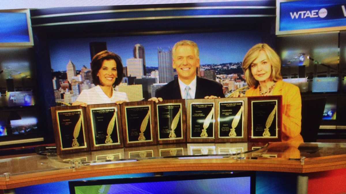 photos-mike-clark-celebrates-20-years-at-wtae