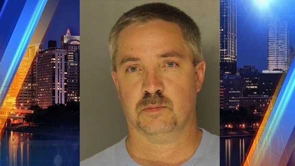 Emt Worker Accused Of Sexting Girl 16 1890