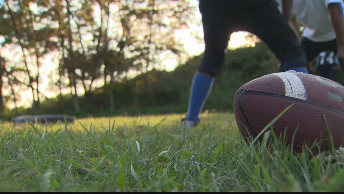 'Concussion' movie doctor says Pee Wee football needs to stop