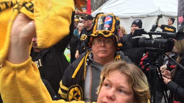 Steeler Rally In photos: The 'Steelers Friday' playoff rally at Market Square