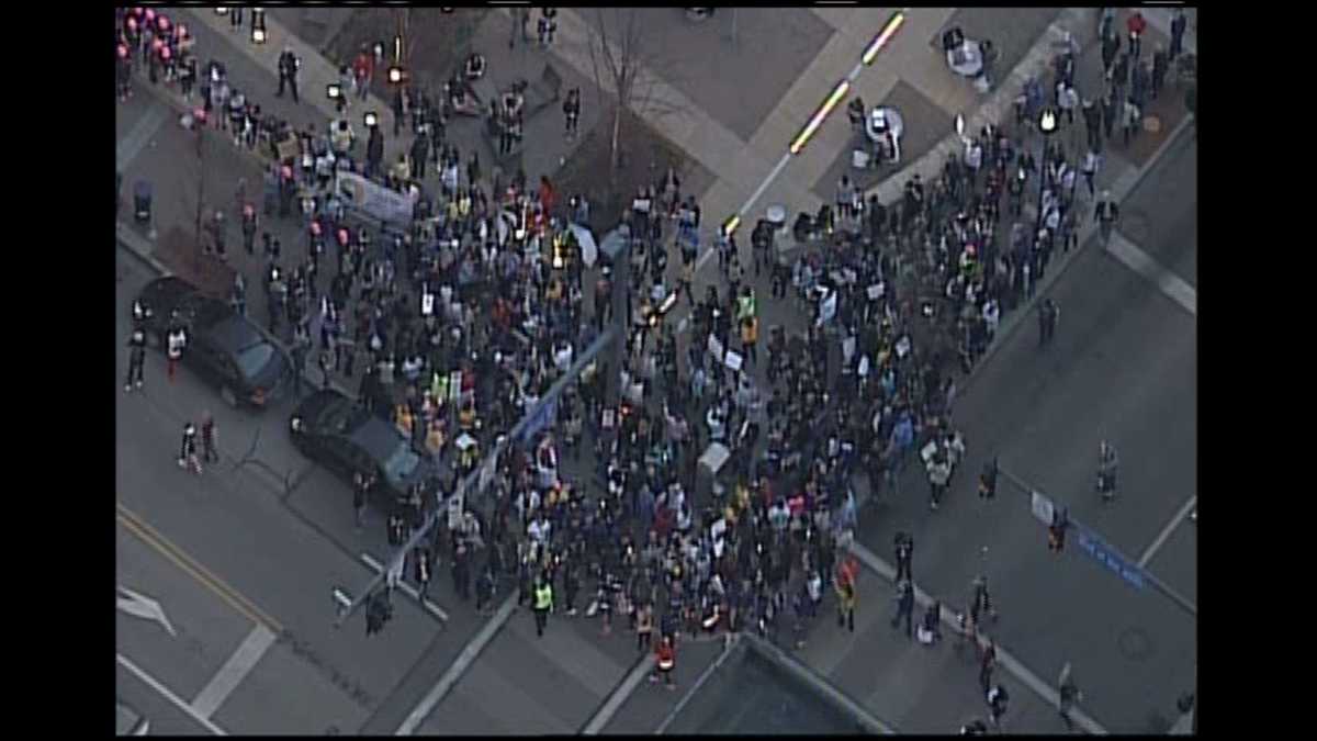 'Women of Steel' rally marches through downtown Pittsburgh in rush hour