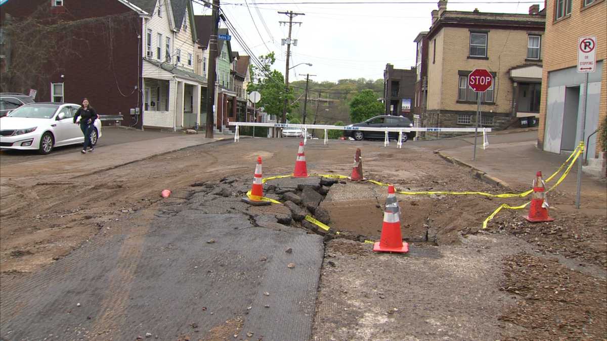 Finals week flood! Large water main breaks near Pitt in Oakland