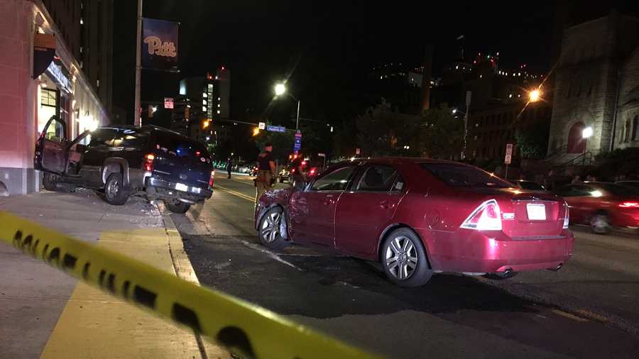 3 Injured When Car Crashes Into University Of Pittsburgh Bookstore