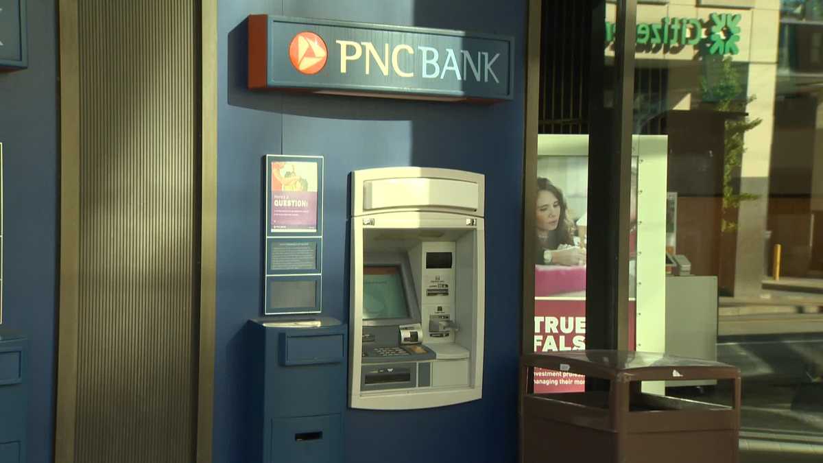 School Nurse Robbed As She Gets Money From Oakland Atm 9582