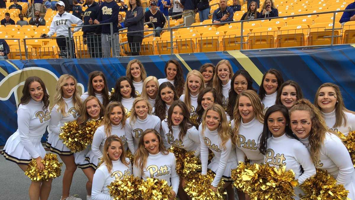 Photos Pitt takes on Tech in game