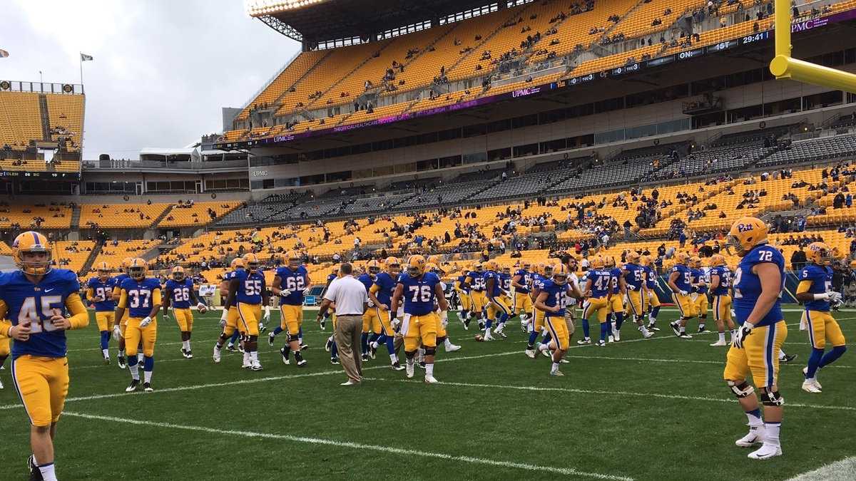 Photos Pitt takes on Tech in game