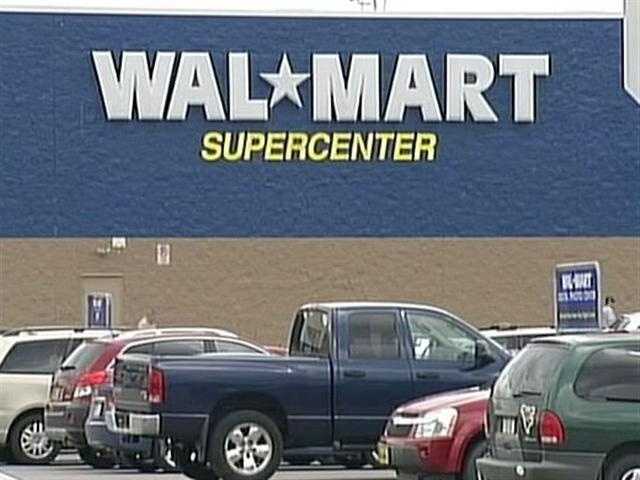 Police Walmart shoplifter with 1 year old girl hides in woods