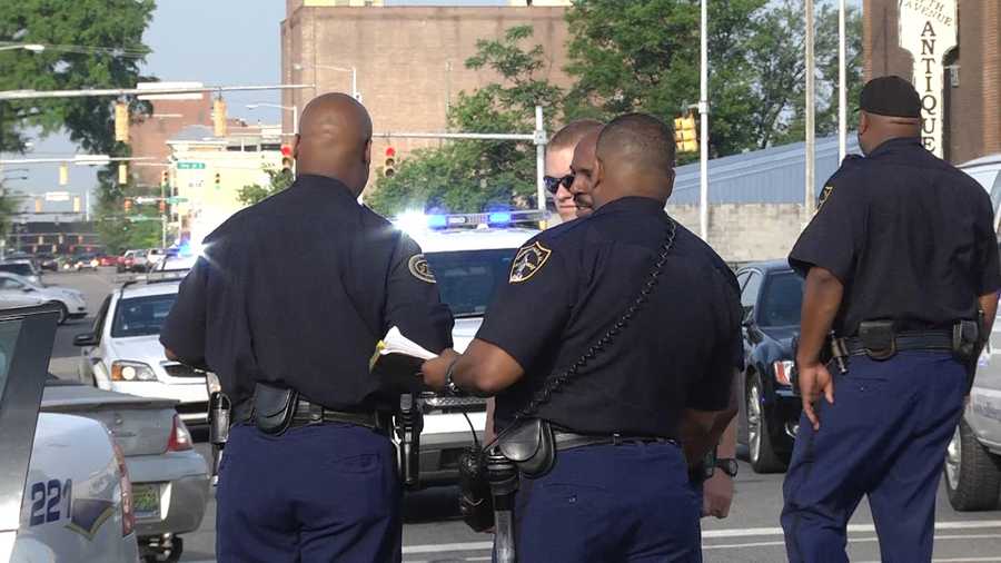 Birmingham police officer involved in morning wreck