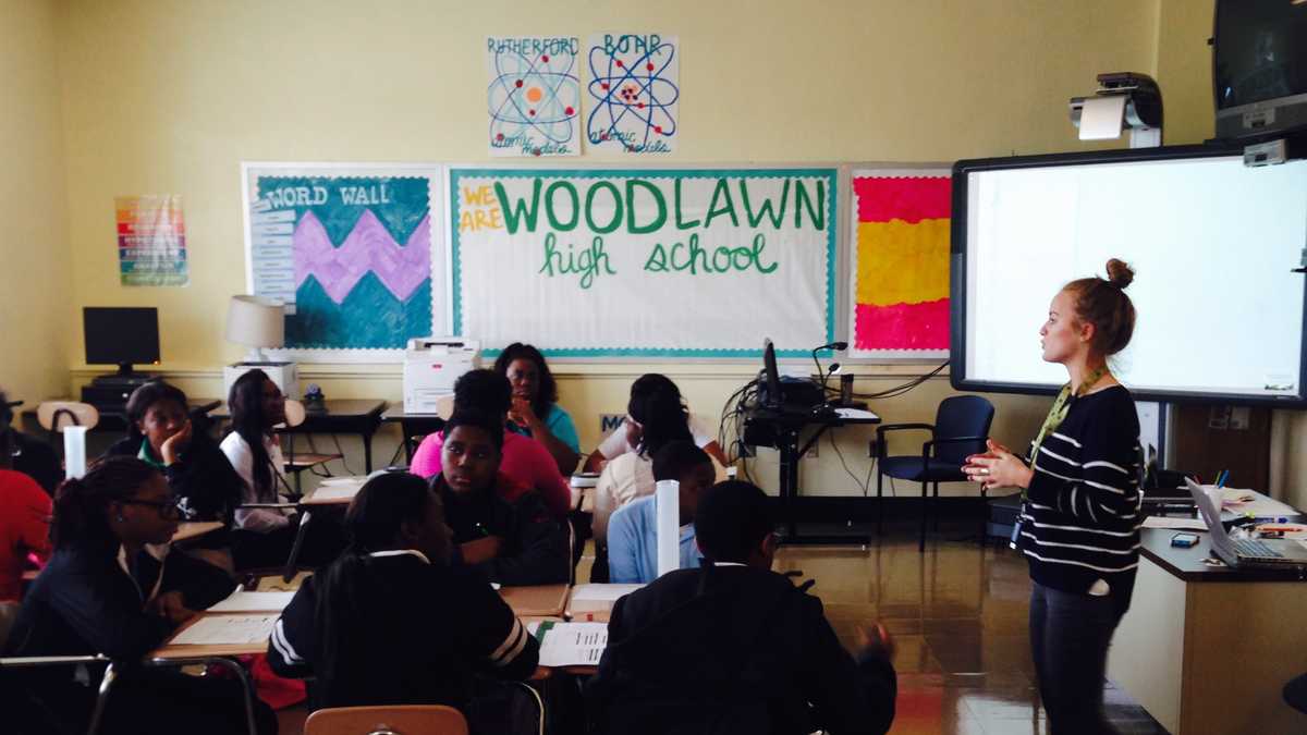 Woodlawn program helps students earn college credit