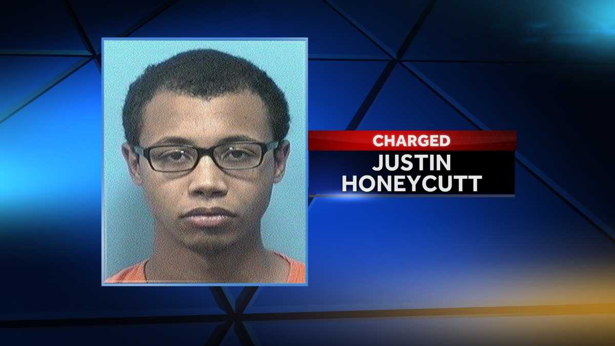 Alabaster man arrested for assaulting parents