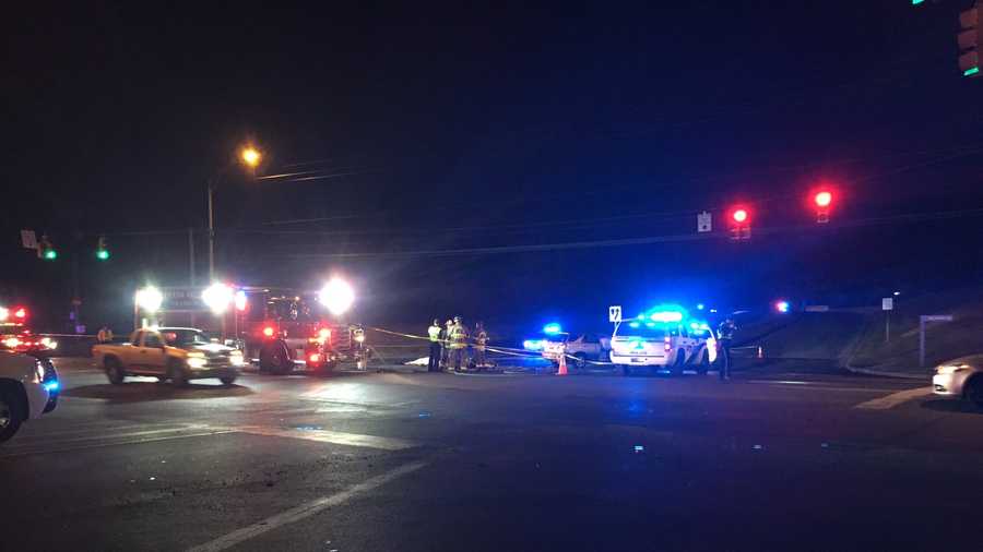 Hoover police and the Shelby County Sheriff’s Office are investigating a fatal motorcycle crash Wednesday night. The crash happened just before 6:30 p.m. on Alabama Highway 119 at the intersection of Brook Highland Parkway.
