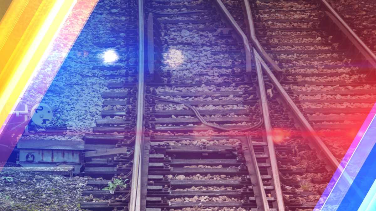 Man dies in Anniston after being hit by Amtrak train
