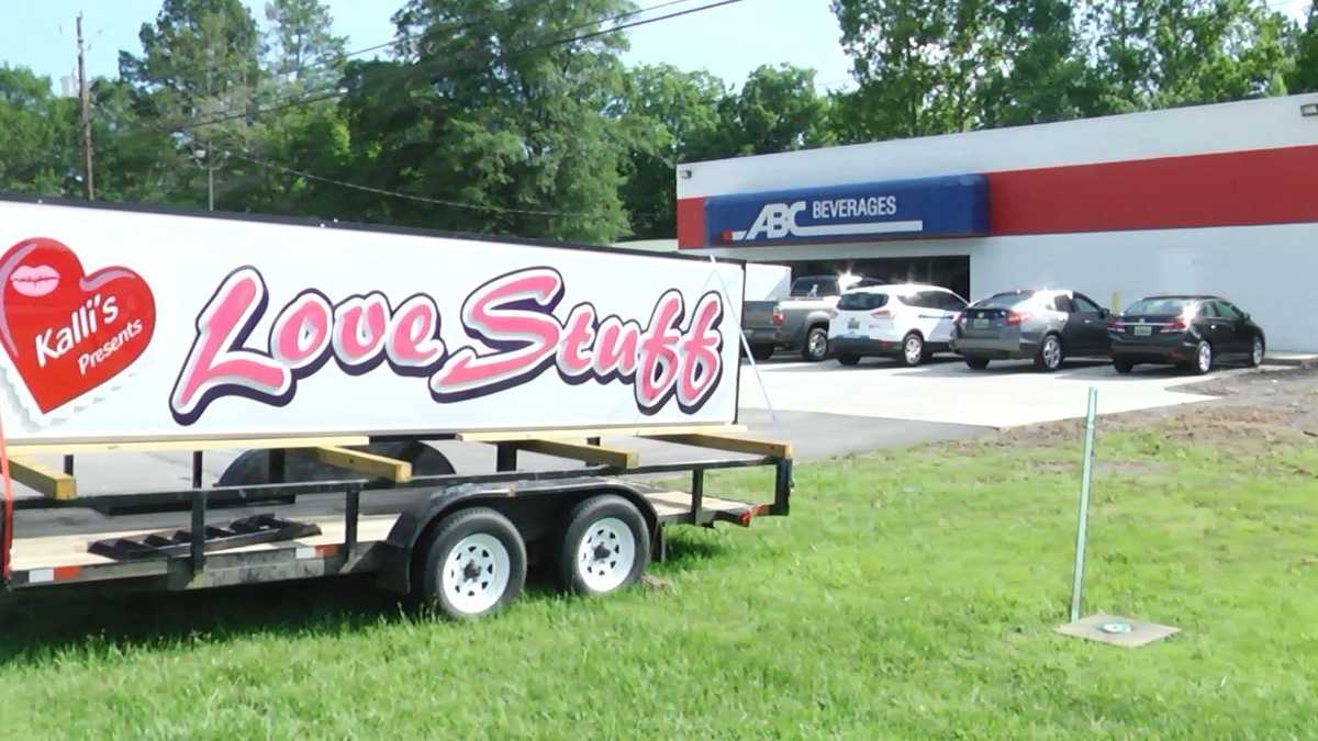 Adult novelty store opens in Sardis City
