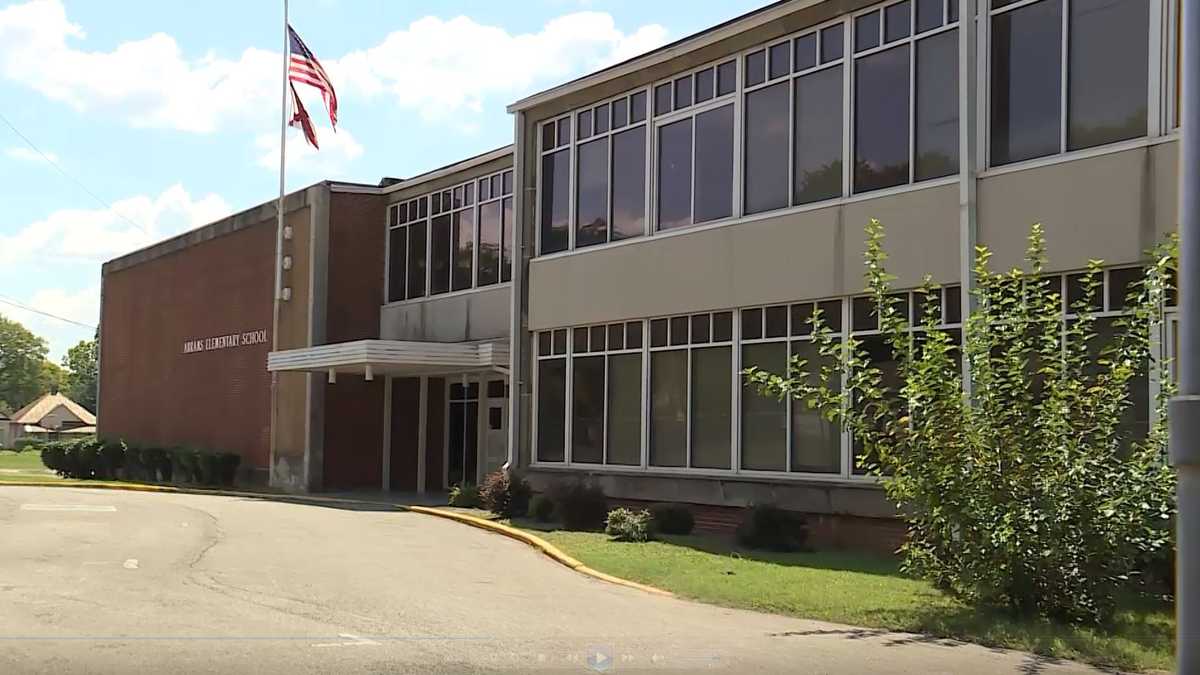 Students moved after mold found in Bessemer school