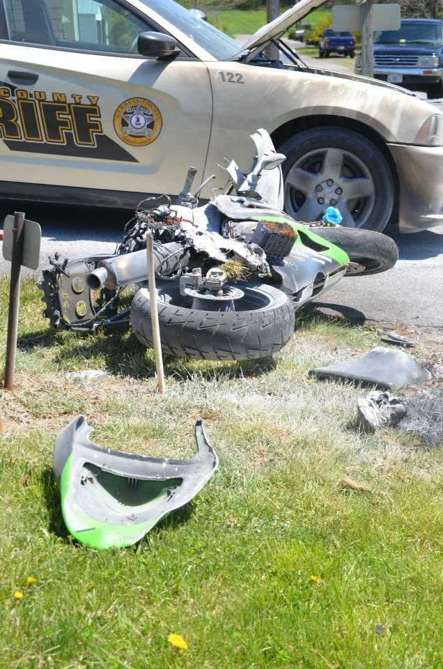 Images Hillsville motorcycle chase, crash
