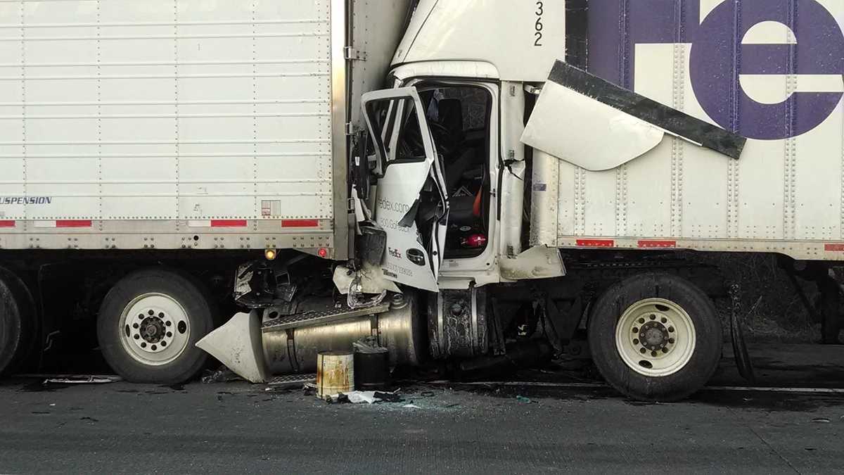 Images I77 crash in Surry County