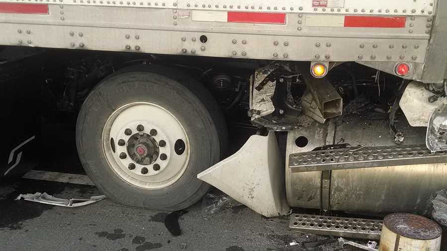 Images I77 crash in Surry County