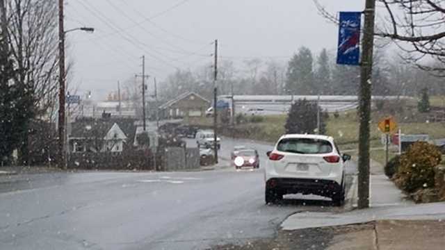 Some light snow began to fall in downtown Sparta Monday afternoon.