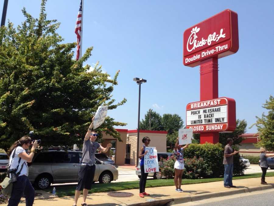 Images ChickfilA appreciation day draws crowds