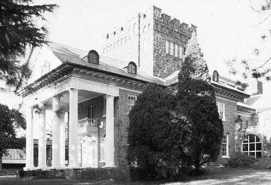 Isaqueena (The Gassaway Mansion), 106 DuPont Drive in Greenville, built between 1919 and 1924, was home of Walter Gassaway, a prominent member of Greenville’s textile manufacturing industry. The mansion is said to have been designed by Minnie Quinn Gassaway after she took a correspondence course in architecture. The stones for the exterior of the house were gathered from a mill which had once belonged to Vardry McBee in downtown Greenville along the Reedy River.