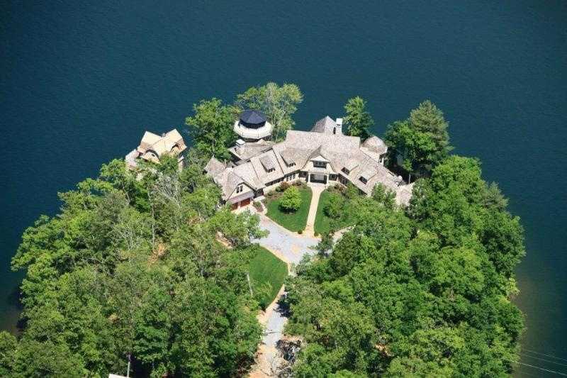 Pictures Coach Nick Saban s 10 million lake font estate