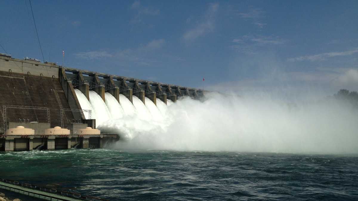 Pictures: Lake Hartwell dam